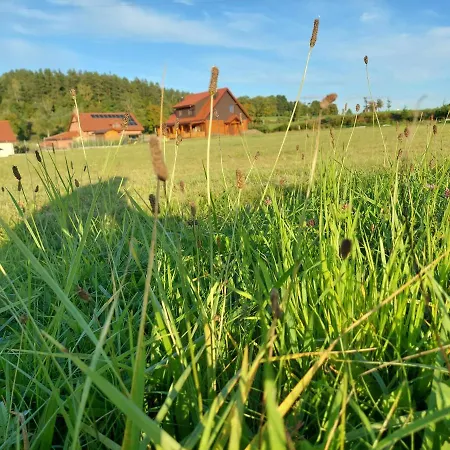 Sielski Spokoj Dom Z Bali Apartamenty Caloroczne Gietrzwałd Exterior foto